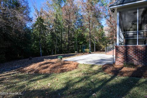 A home in Pollocksville