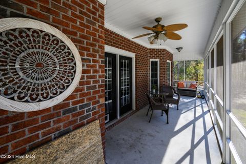 A home in Pollocksville