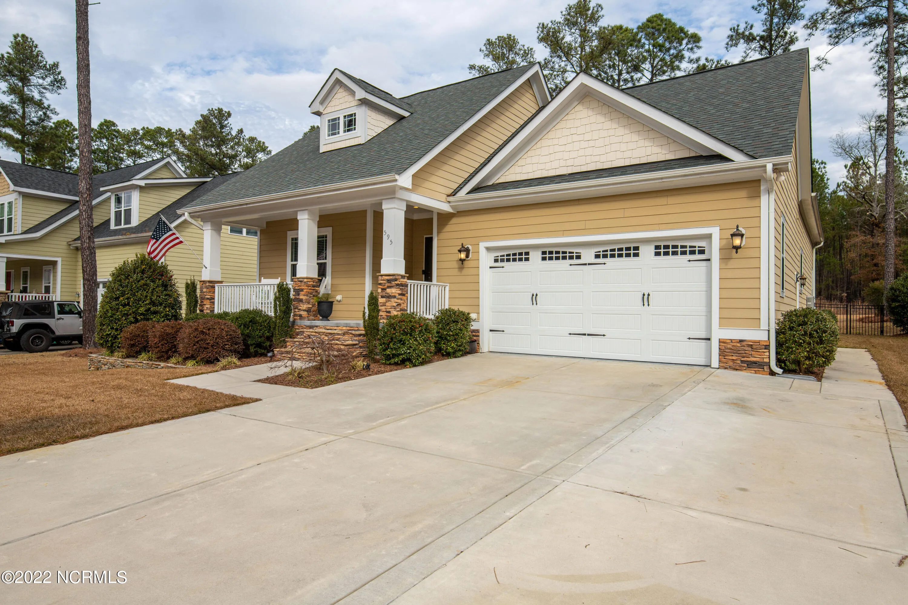 Aberdeen, North Carolina 28315, United States, 3 Bedrooms Bedrooms, ,2 BathroomsBathrooms,Residential,Pending,26724