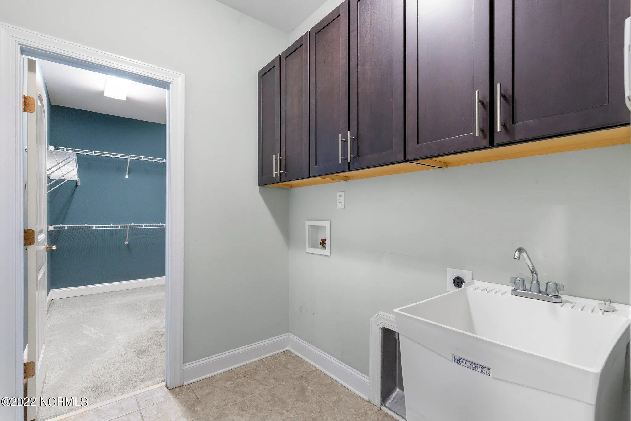 Aberdeen, North Carolina 28315, United States, 3 Bedrooms Bedrooms, ,2 BathroomsBathrooms,Residential,Pending,26724