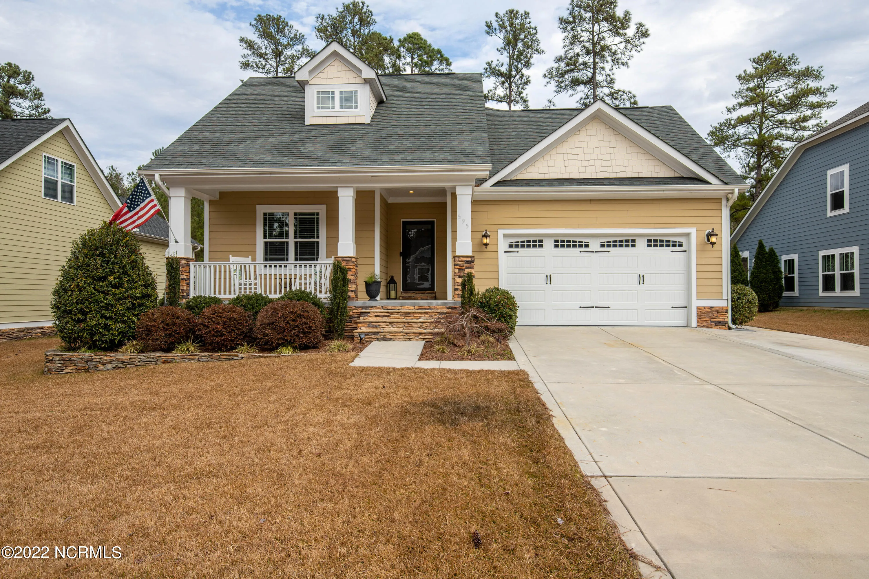 Aberdeen, North Carolina 28315, United States, 3 Bedrooms Bedrooms, ,2 BathroomsBathrooms,Residential,Pending,26724