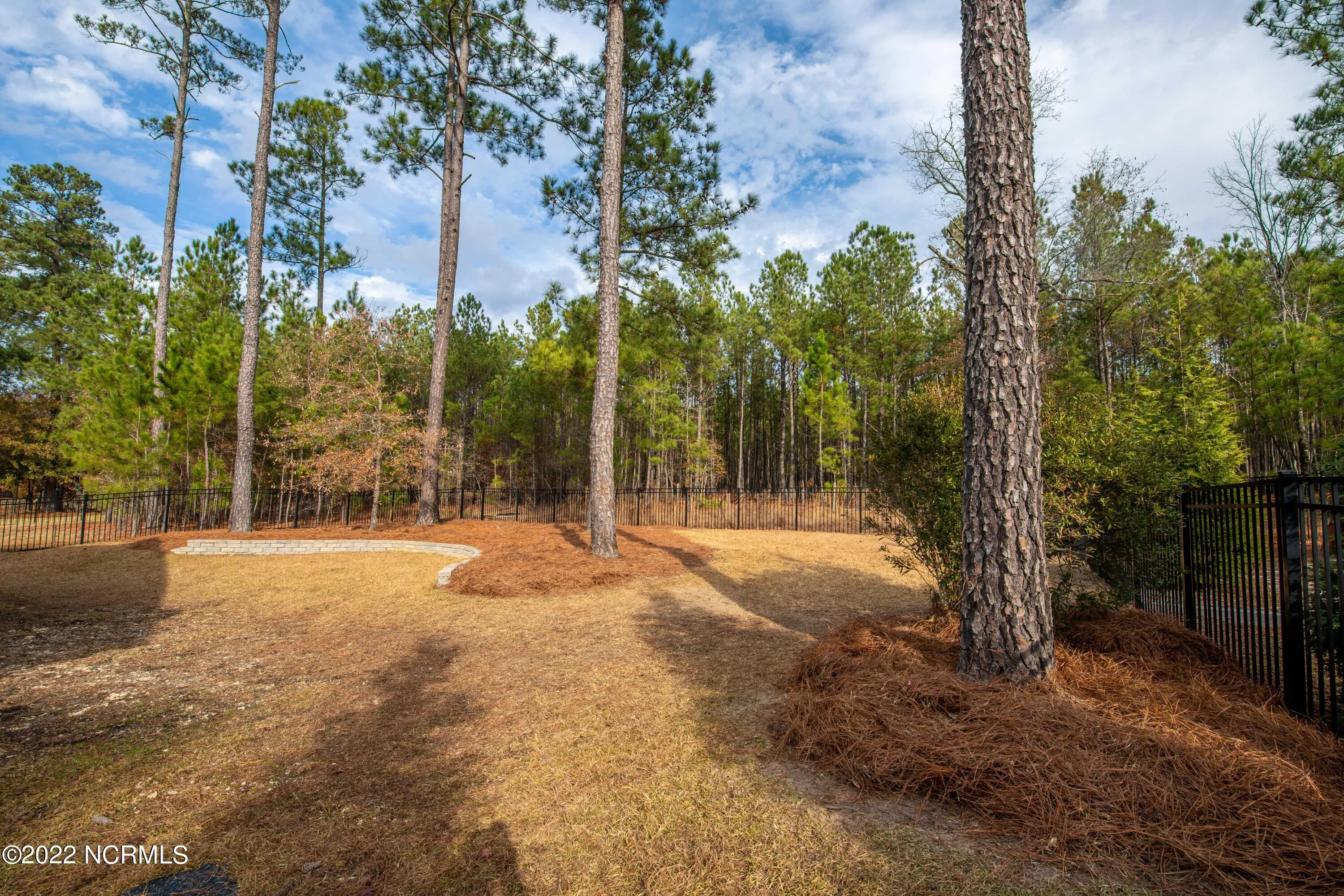 Aberdeen, North Carolina 28315, United States, 3 Bedrooms Bedrooms, ,2 BathroomsBathrooms,Residential,Pending,26724