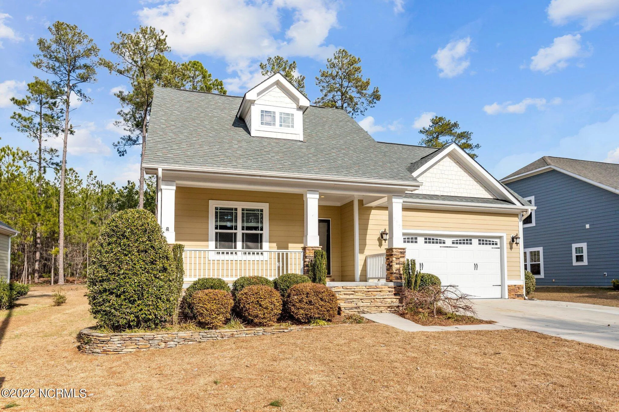 Aberdeen, North Carolina 28315, United States, 3 Bedrooms Bedrooms, ,2 BathroomsBathrooms,Residential,Pending,26724