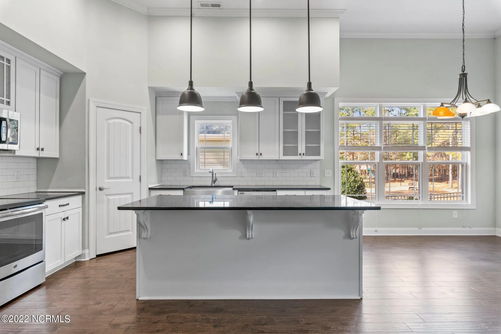 Aberdeen, North Carolina 28315, United States, 3 Bedrooms Bedrooms, ,2 BathroomsBathrooms,Residential,Pending,26724