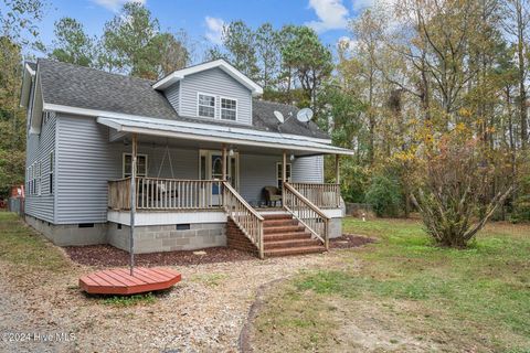 A home in Burgaw