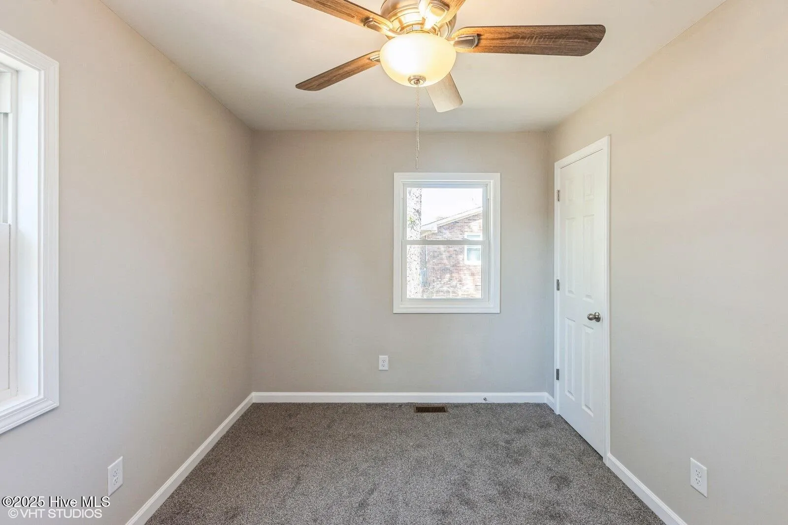 Rocky Point, North Carolina 28457, United States, 2 Bedrooms Bedrooms, ,1 BathroomBathrooms,Residential,Pending,98527