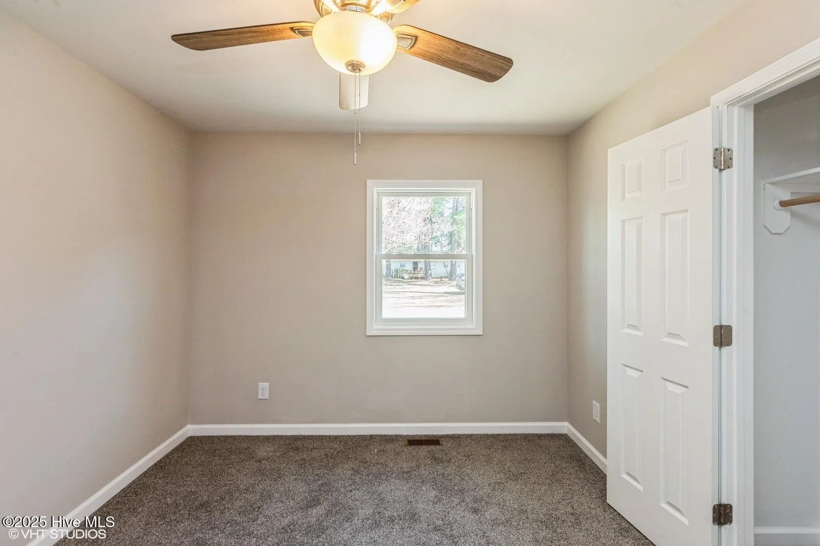 Rocky Point, North Carolina 28457, United States, 2 Bedrooms Bedrooms, ,1 BathroomBathrooms,Residential,Pending,98527