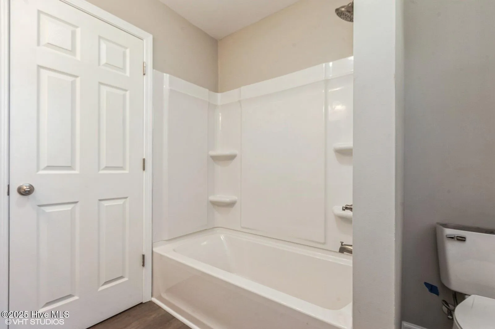 Rocky Point, North Carolina 28457, United States, 2 Bedrooms Bedrooms, ,1 BathroomBathrooms,Residential,Pending,98527