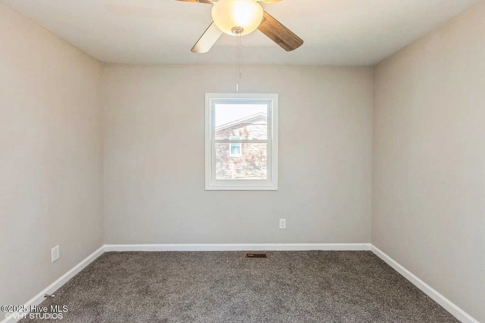 Rocky Point, North Carolina 28457, United States, 2 Bedrooms Bedrooms, ,1 BathroomBathrooms,Residential,Pending,98527