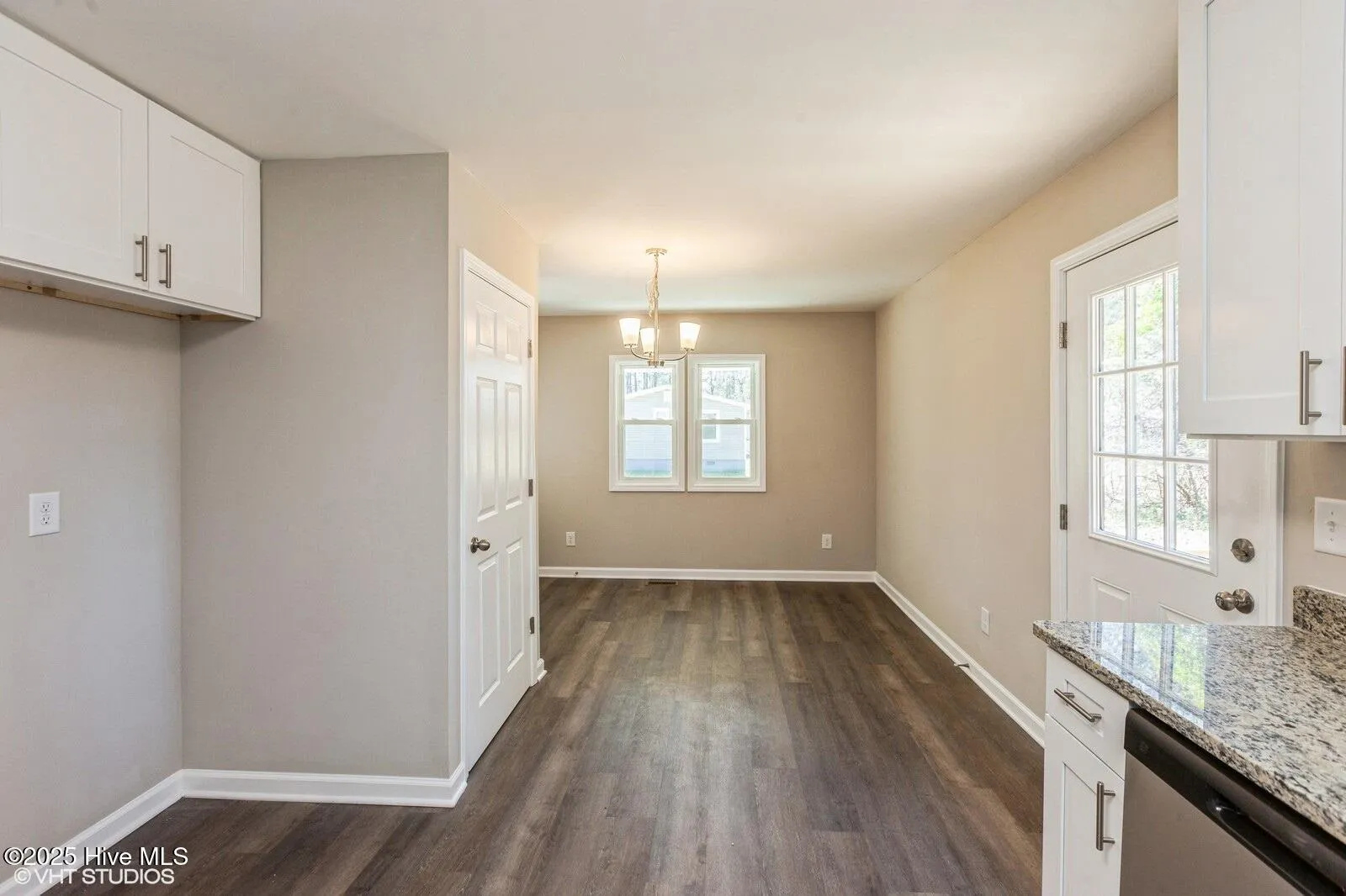 Rocky Point, North Carolina 28457, United States, 2 Bedrooms Bedrooms, ,1 BathroomBathrooms,Residential,Pending,98527