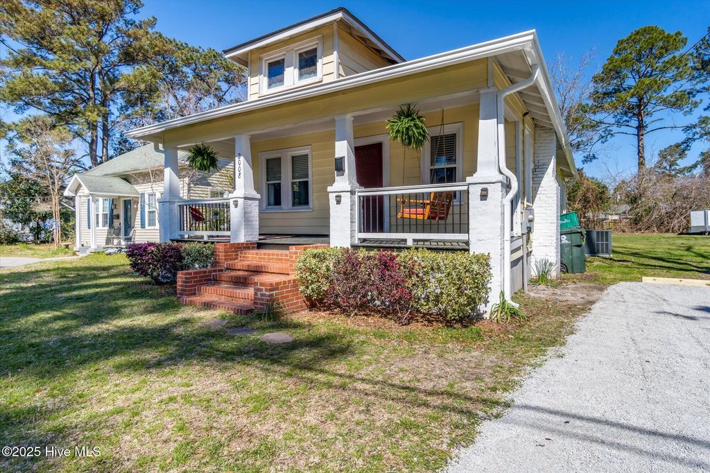 Photo of 2008 Trent Boulevard, New Bern, NC 28560 (MLS # 100537113)