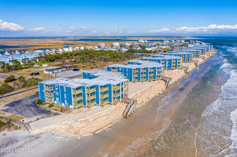 A home in North Topsail Beach