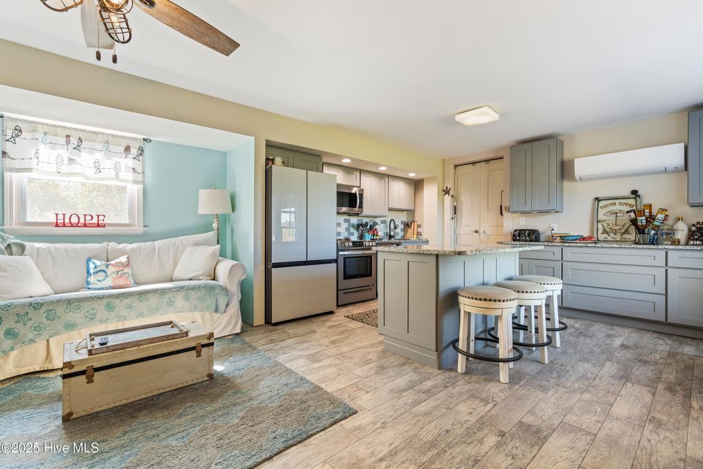 Photo of 198 Jefferson Road, Lake Waccamaw, NC 28450 (MLS # 100538312)