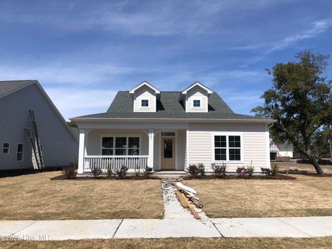 Photo of 2482 Lake Ridge Drive, Southport, NC 28461 (MLS # 100530293)