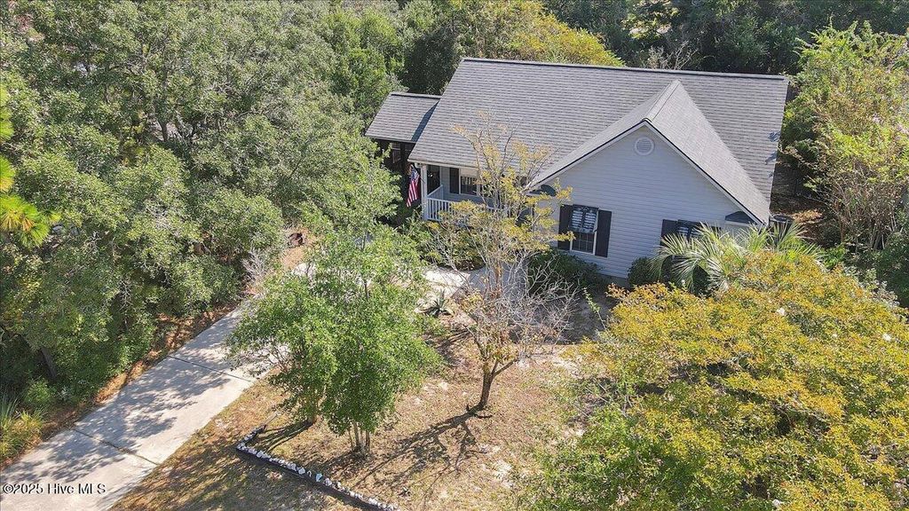 Photo of 224 NE 51st Street, Oak Island, NC 28465 (MLS # 100532549)