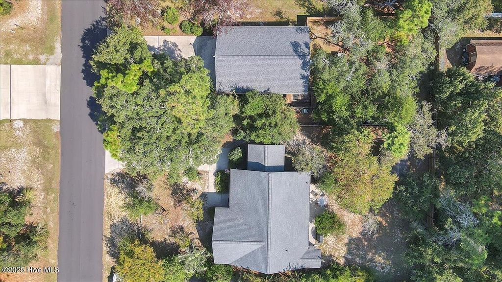 Photo of 224 NE 51st Street, Oak Island, NC 28465 (MLS # 100532549)