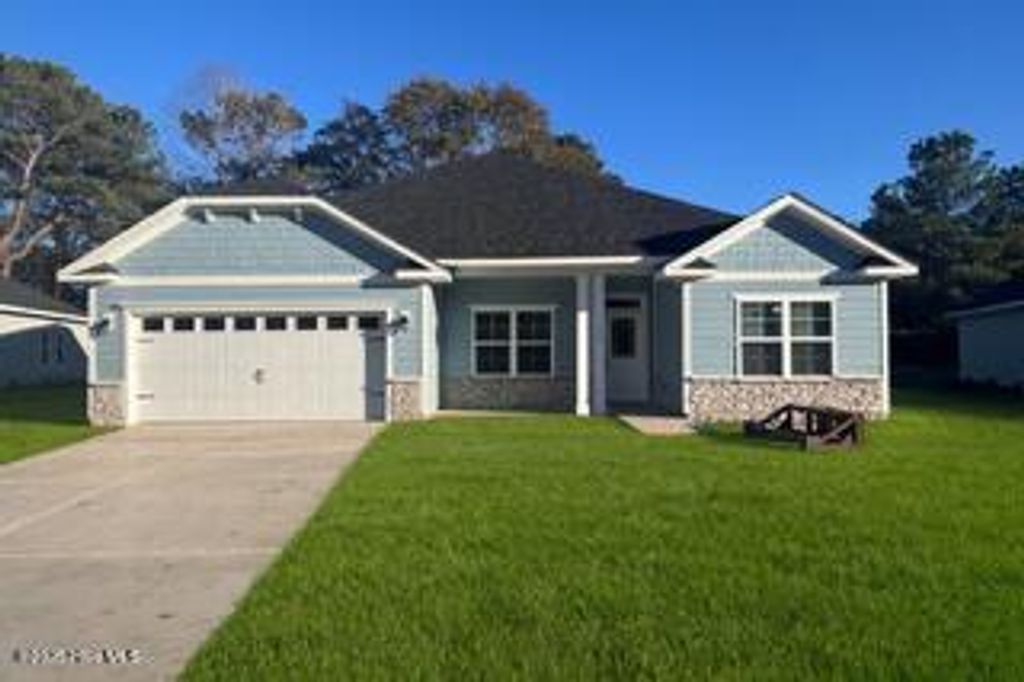 Photo of 111 Boxwood Court, Wallace, NC 28466 (MLS # 100532161)