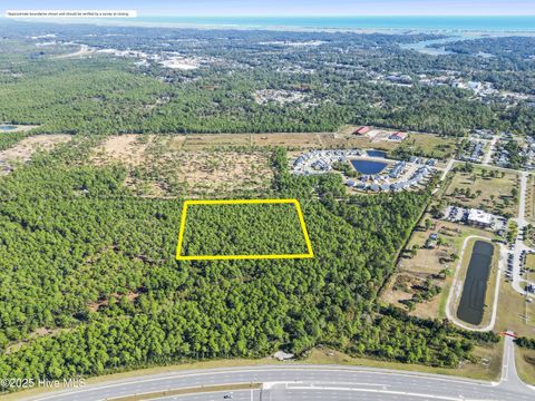 Tiny photo for 7384 Plantation Road, Wilmington, NC 28411 (MLS # 100537649)
