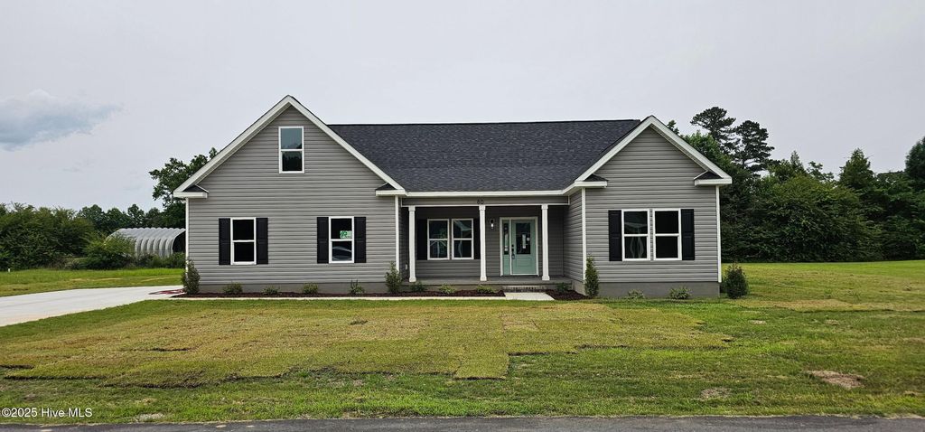 Photo of 80 Crowley Lane, Burgaw, NC 28425 (MLS # 100513526)
