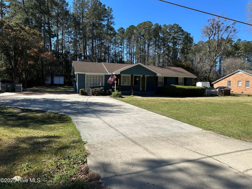 Photo of 13280 Blues Farm Road, Laurinburg, NC 28352 (MLS # 100534056)