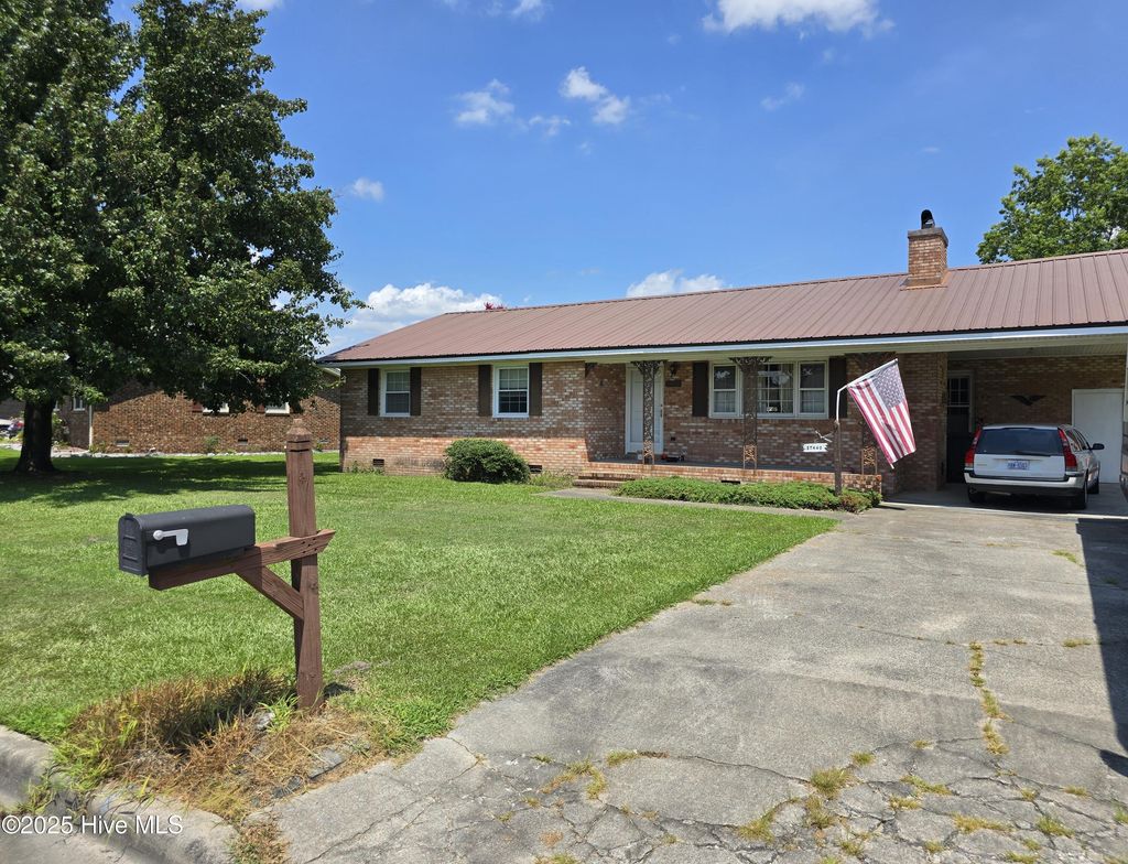 Photo of 3927 Winchester Drive, Ayden, NC 28513 (MLS # 100520363)