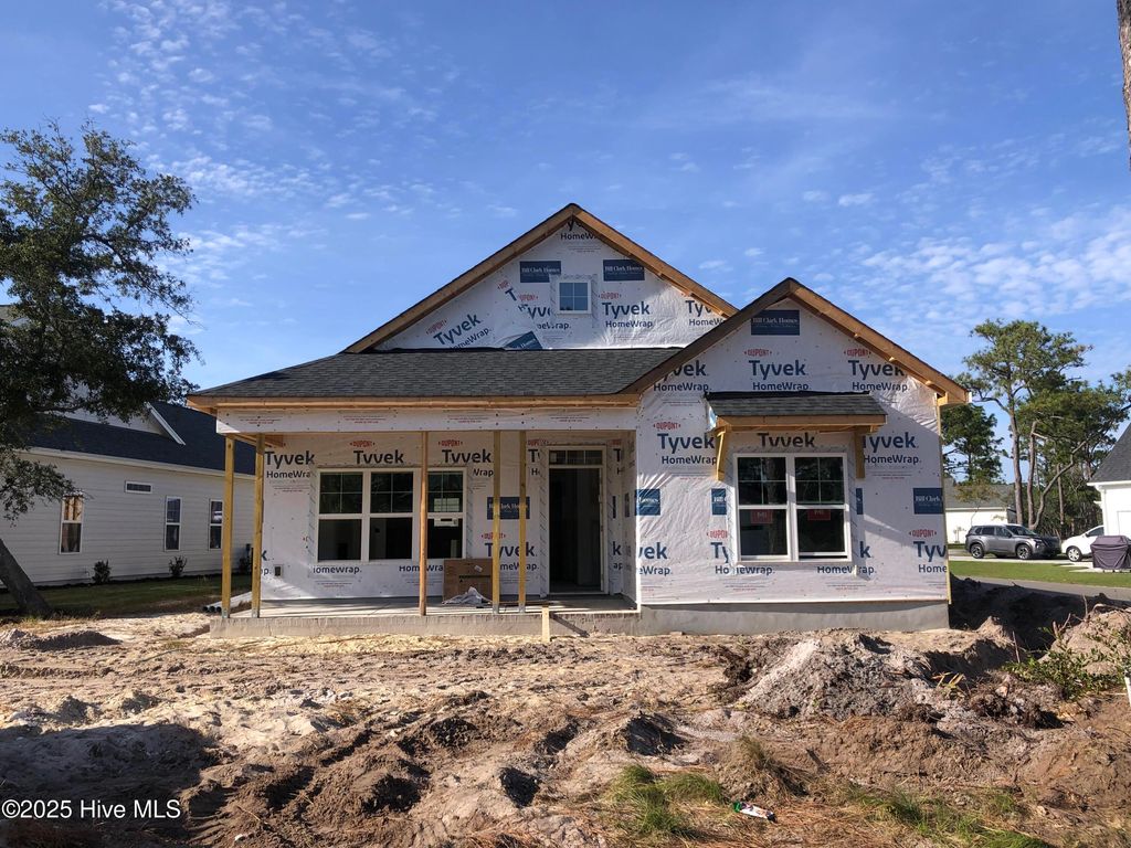 Photo of 2478 Lake Ridge Drive, Southport, NC 28461 (MLS # 100538492)