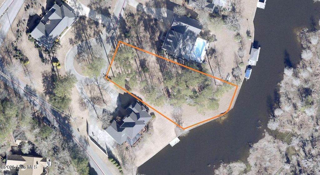 Photo of 709 Cove Harbor Harbor, New Bern, NC 28562 (MLS # 100520046)