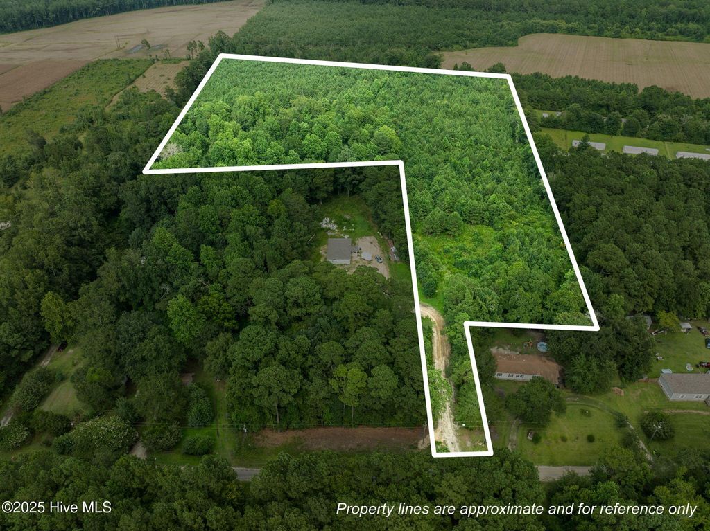 Photo of 3381 Memory Lane S, Burgaw, NC 28425 (MLS # 100523614)