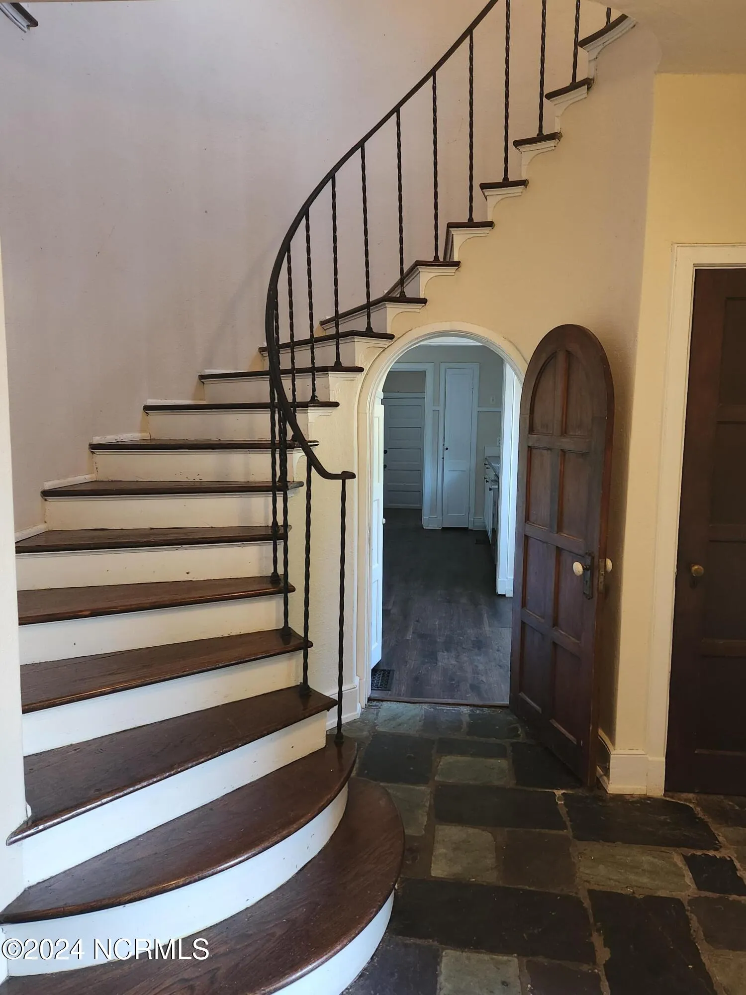 Goldsboro, North Carolina 27530, United States, 3 Bedrooms Bedrooms, ,3 BathroomsBathrooms,Residential,Pending,39313