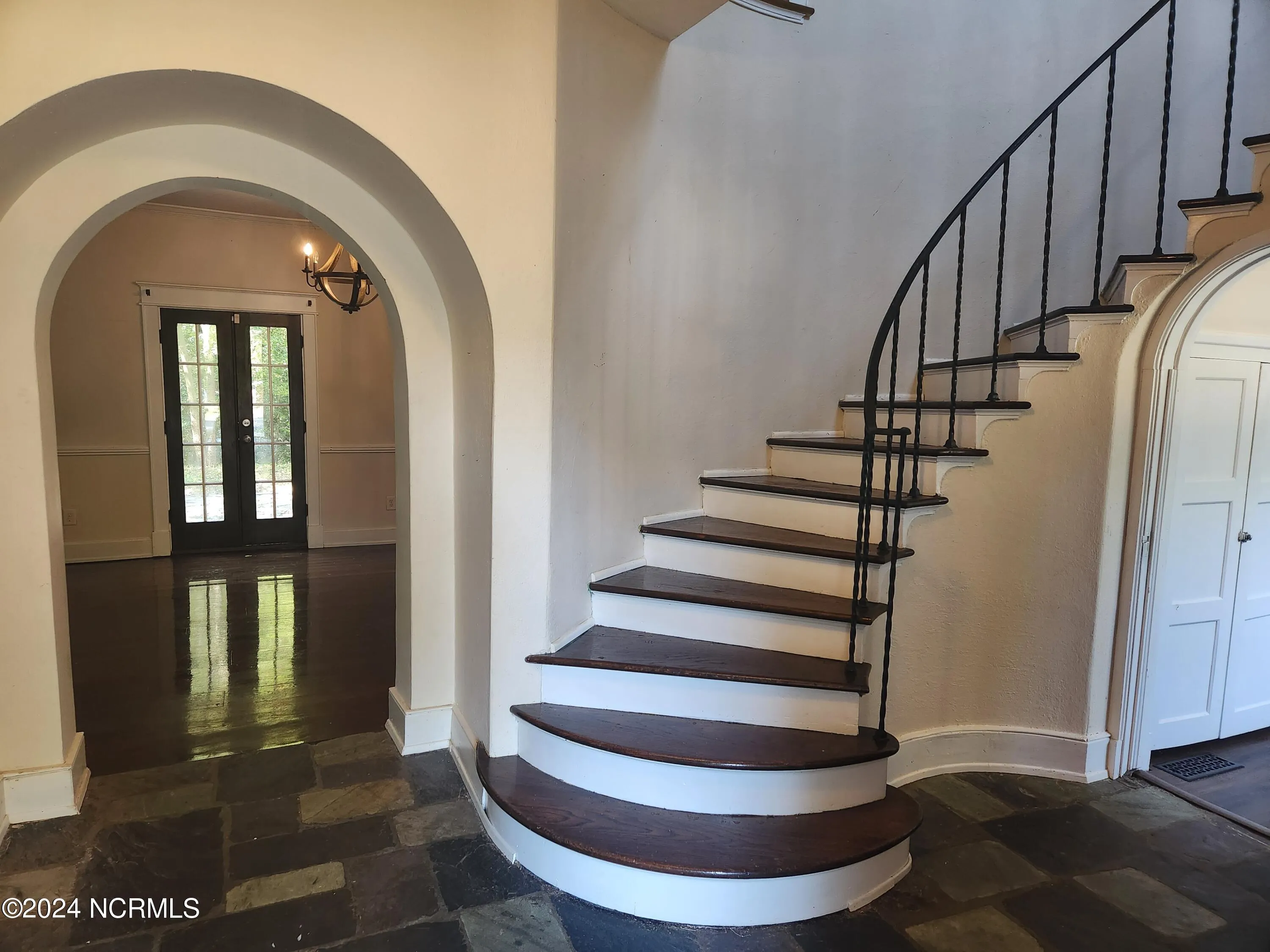 Goldsboro, North Carolina 27530, United States, 3 Bedrooms Bedrooms, ,3 BathroomsBathrooms,Residential,Pending,39313