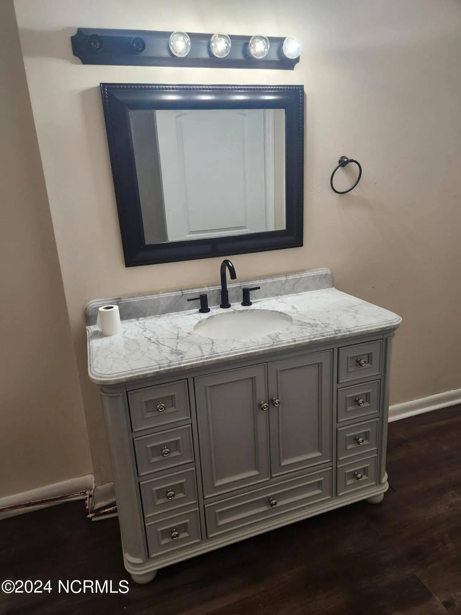 Goldsboro, North Carolina 27530, United States, 3 Bedrooms Bedrooms, ,3 BathroomsBathrooms,Residential,Pending,39313