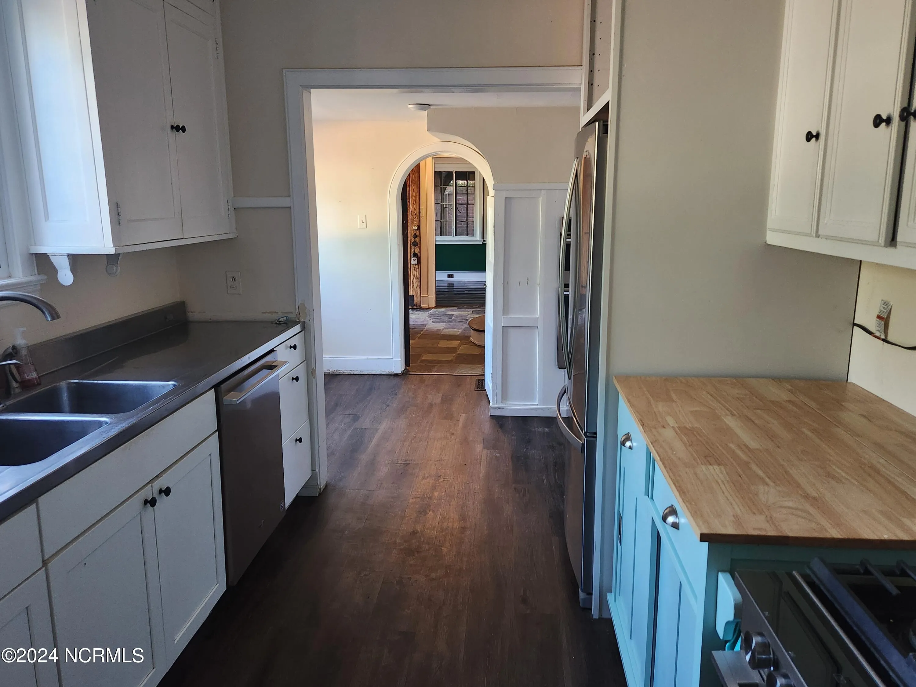 Goldsboro, North Carolina 27530, United States, 3 Bedrooms Bedrooms, ,3 BathroomsBathrooms,Residential,Pending,39313