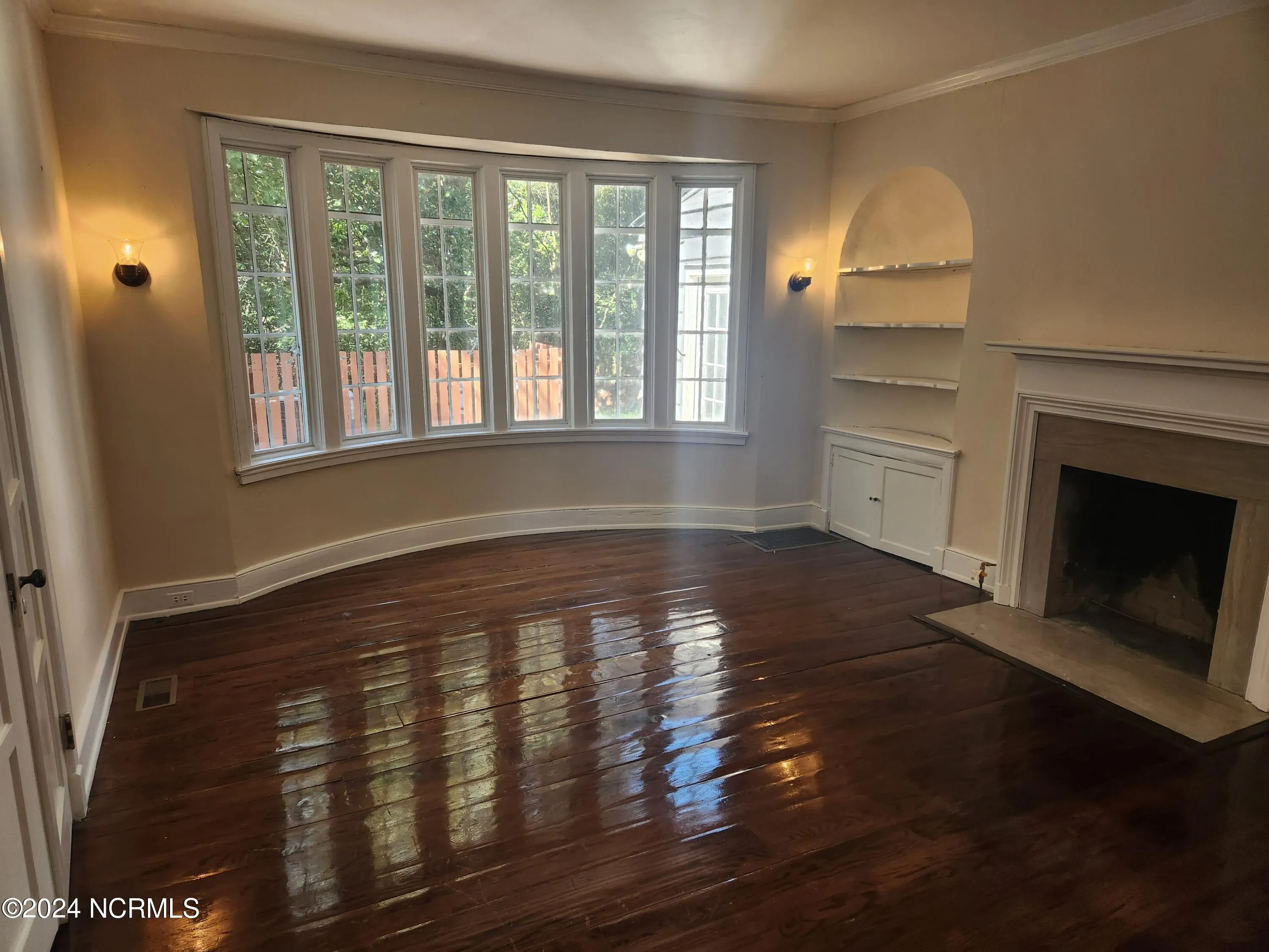 Goldsboro, North Carolina 27530, United States, 3 Bedrooms Bedrooms, ,3 BathroomsBathrooms,Residential,Pending,39313