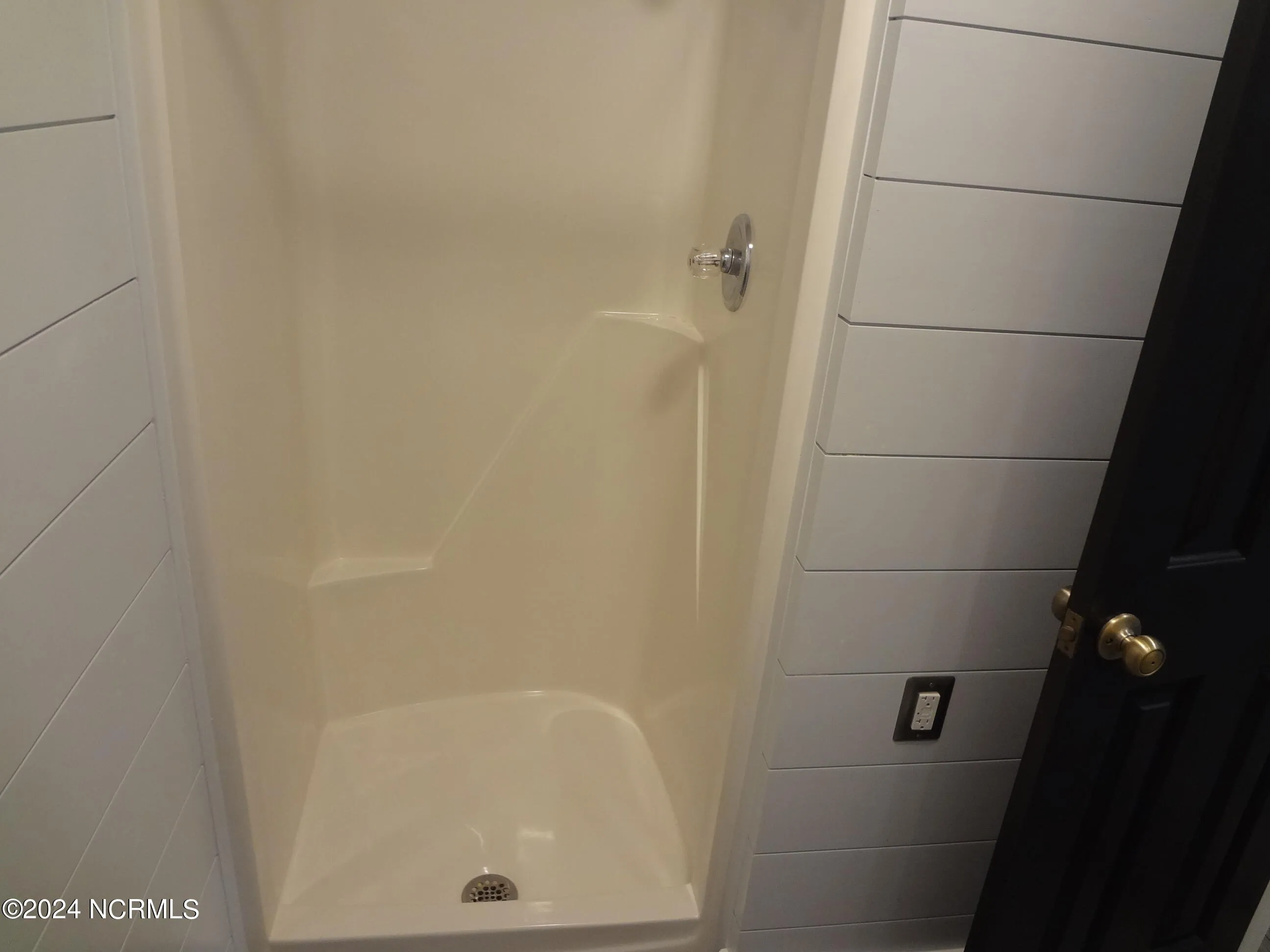 Winterville, North Carolina 28590, United States, 3 Bedrooms Bedrooms, ,3 BathroomsBathrooms,Residential,Active,121918