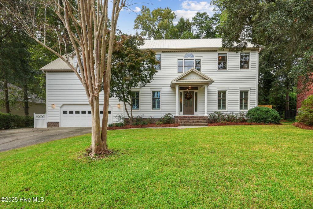 Photo of 1120 Upper Reach Drive, Wilmington, NC 28409 (MLS # 100535194)