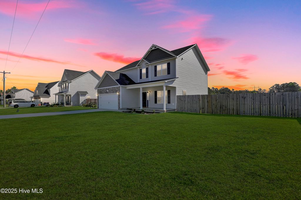 Photo of 309 Sunrose Drive, Maysville, NC 28555 (MLS # 100506760)