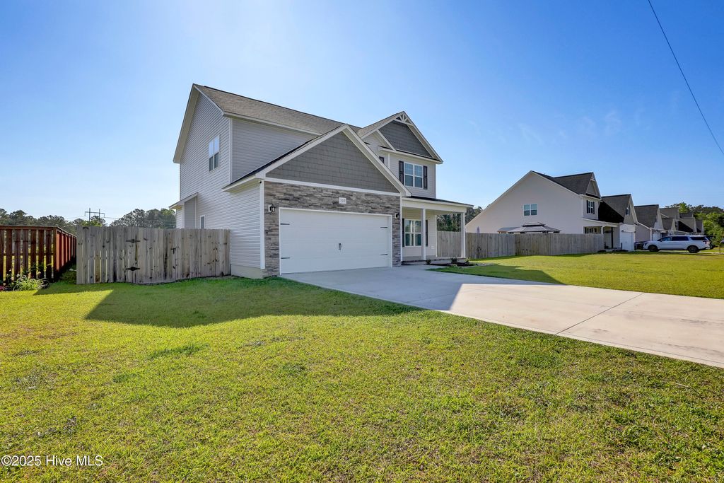 Photo of 309 Sunrose Drive, Maysville, NC 28555 (MLS # 100506760)