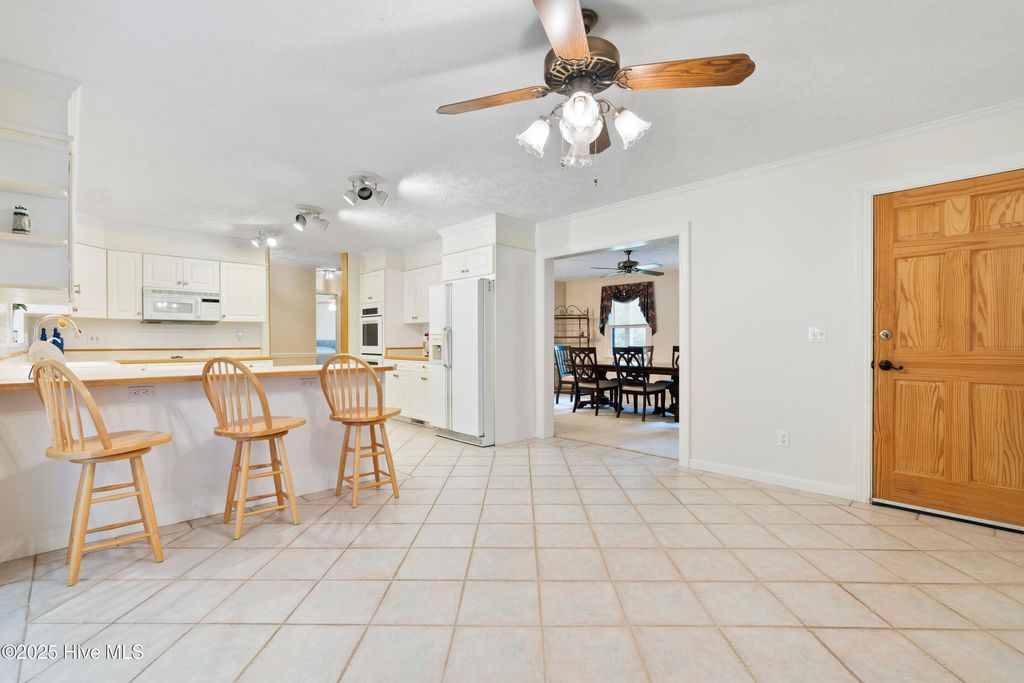 Photo of 275 Curtis Drive, Burgaw, NC 28425 (MLS # 100526893)