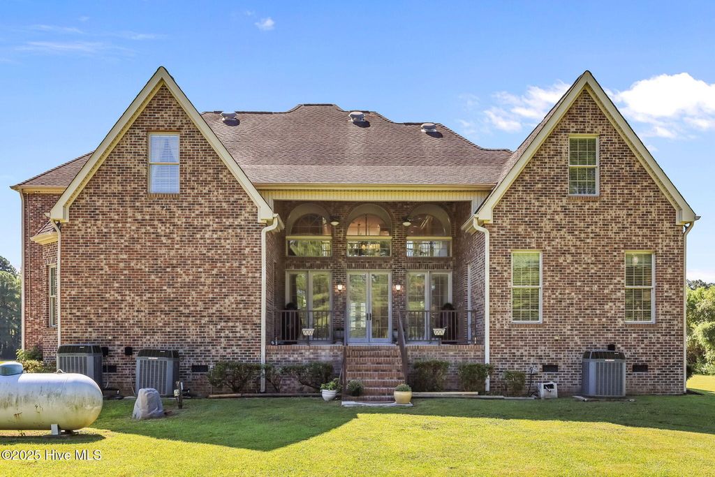 Photo of 187 Country Squire Lane, Jacksonville, NC 28540 (MLS # 100529119)