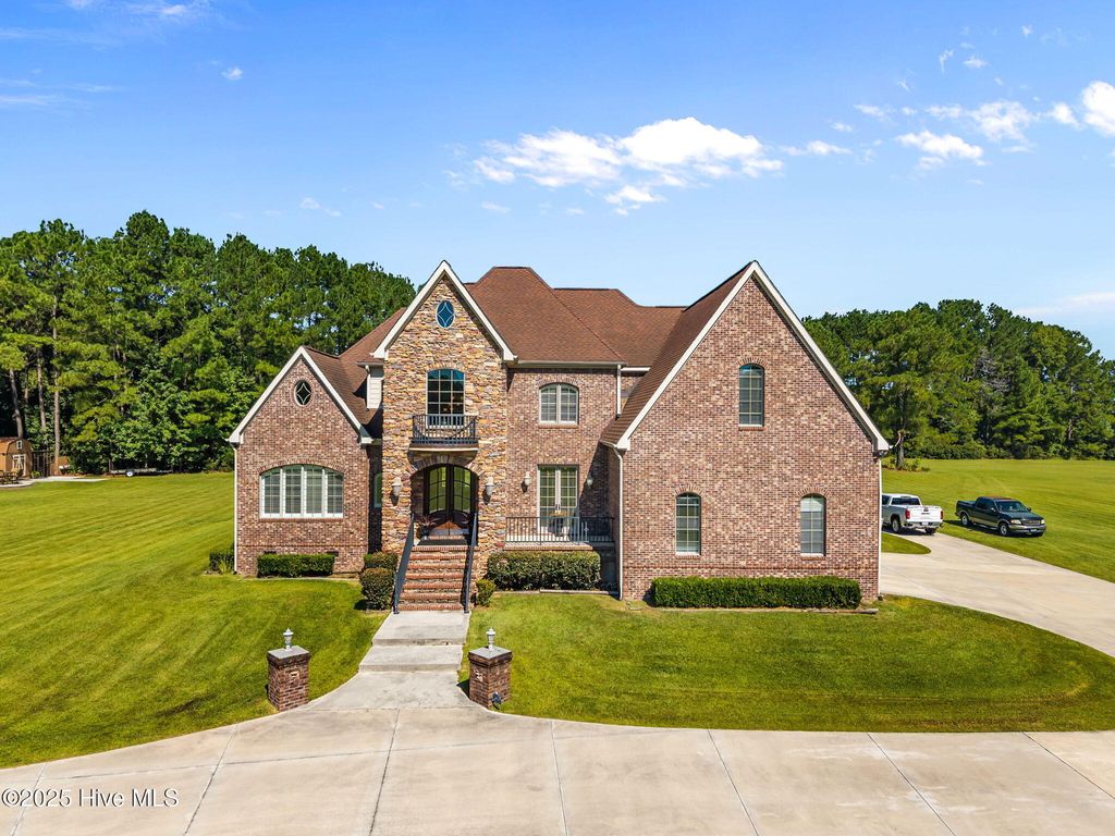 Photo of 187 Country Squire Lane, Jacksonville, NC 28540 (MLS # 100529119)