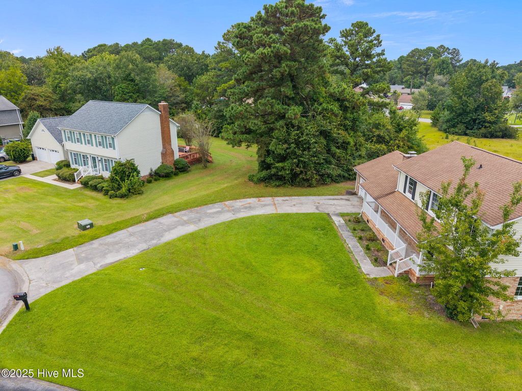 Photo of 211 Converse Drive, Jacksonville, NC 28546 (MLS # 100524662)