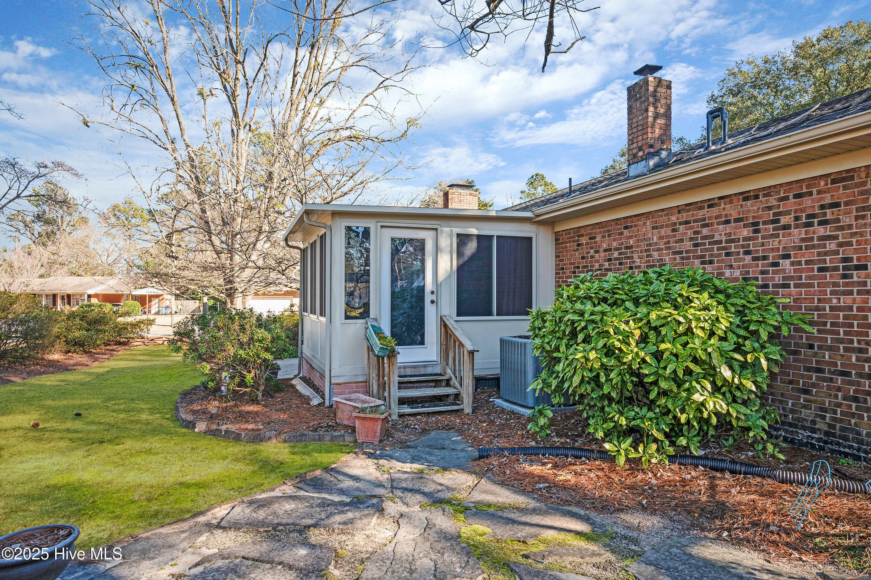 Greenville, North Carolina 27858, United States, 3 Bedrooms Bedrooms, ,2 BathroomsBathrooms,Residential,Active,15242