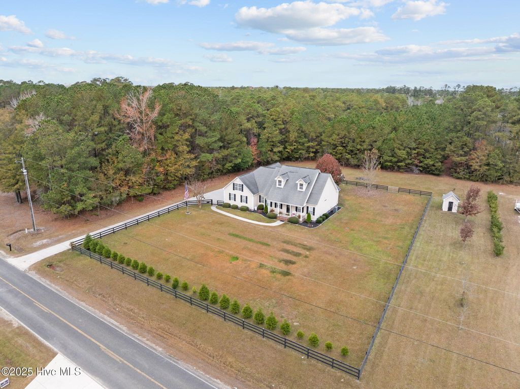 Photo of 11098 Ashton Road, Burgaw, NC 28425 (MLS # 100540797)