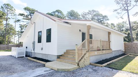 639 E Chatham Street Newport NC 28570