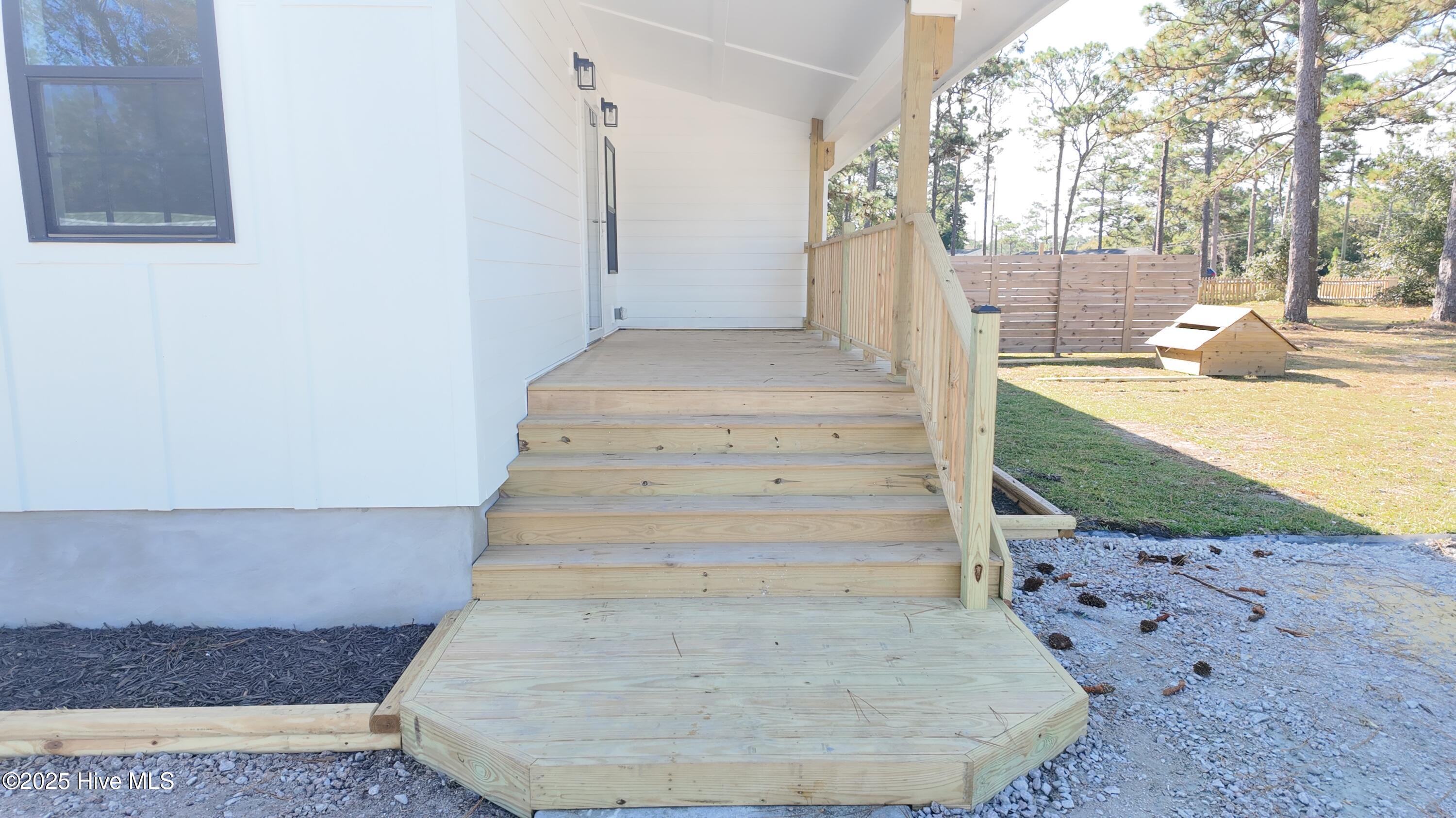 639 E Chatham Street