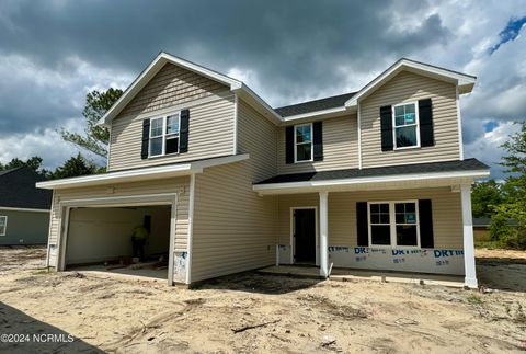 A home in Raeford