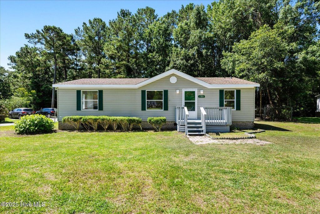 Photo of 190 Bellhammon Forest Drive, Rocky Point, NC 28457 (MLS # 100514605)