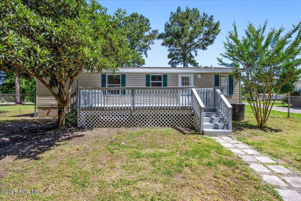 Photo of 190 Bellhammon Forest Drive, Rocky Point, NC 28457 (MLS # 100514605)
