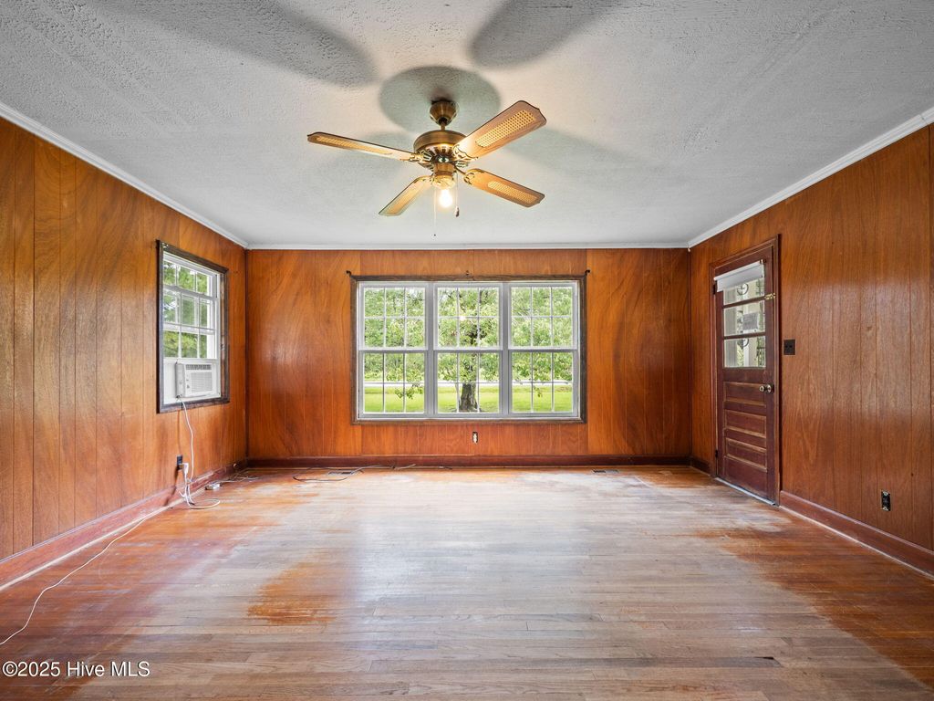 Photo of 195 Queens Creek Road, Swansboro, NC 28584 (MLS # 100526593)