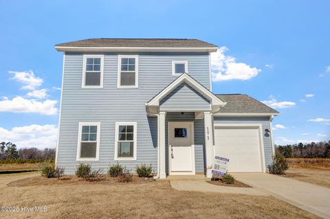 A home in Raeford